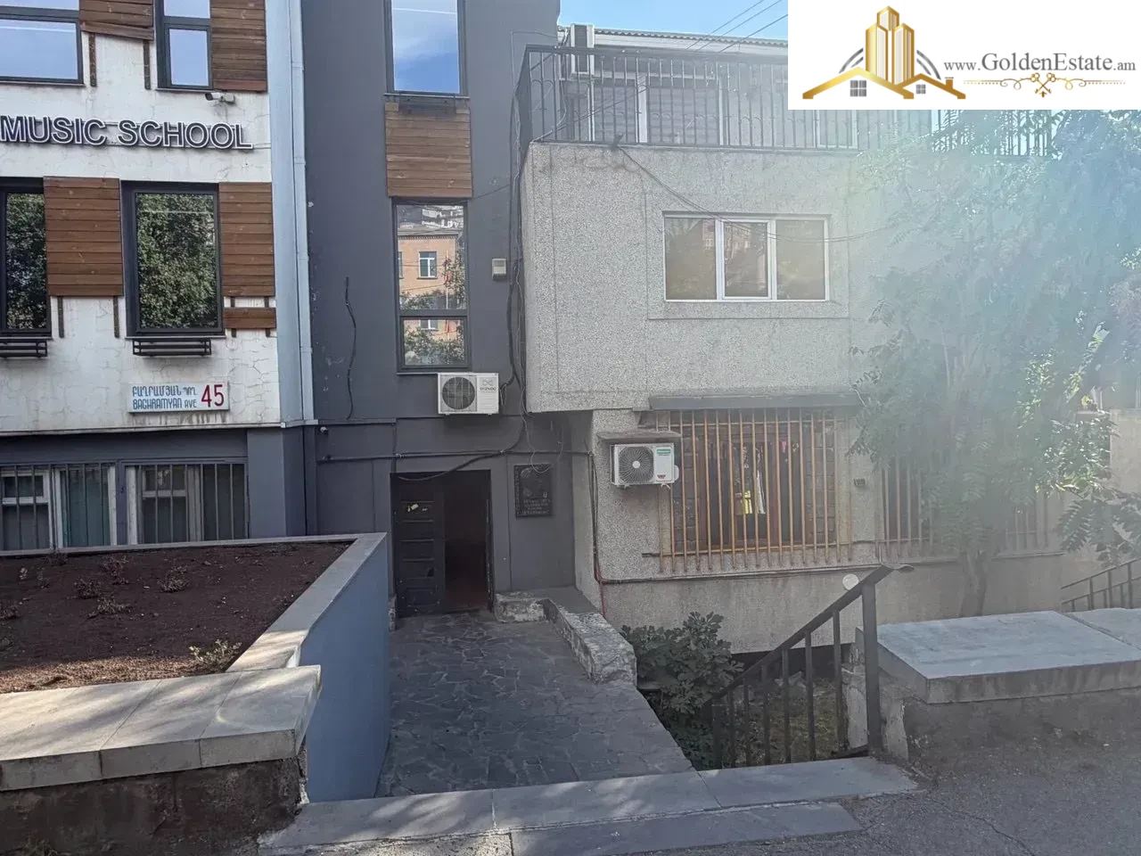 📣 Վարձով է տրվում 2 սենյականոց բնակարան Բաղրամյան պողոտայում Արաբկիրում, 40 քմ, 1/3 հարկ, բարձր առաստաղներ, քարե շենք
