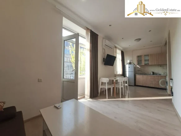For rent: a 2-room apartment on Hovhannes Hovhannesyan Street in Arabkir, 40 sq m, 2/4 floor, high ceilings