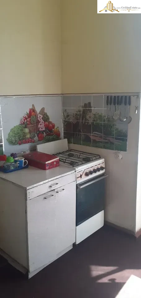 1 room apartment on Komitas Avenue in Arabkir, 36 sq.m., second to last floor, stone building