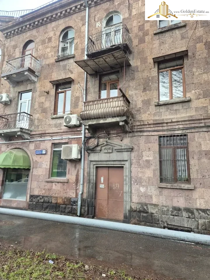 📣 Վարձով է տրվում 2 սենյականոց բնակարան Ադոնցի փողոցում Արաբկիրում, 46 քմ, նախավերջին հարկ, բարձր առաստաղներ