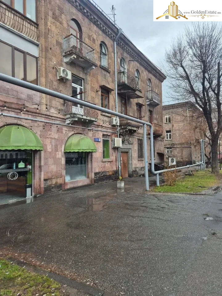 📣 Վարձով է տրվում 2 սենյականոց բնակարան Ադոնցի փողոցում Արաբկիրում, 46 քմ, նախավերջին հարկ, բարձր առաստաղներ