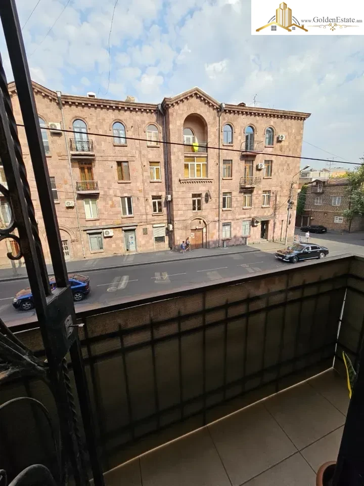 📣 Վաճառվում է 4 սենյականոց բնակարան Պռոշյան փողոցում Արաբկիրում, 90 քմ, 2/5 հարկ, 2 սանհանգույց, բարձր առաստաղներ