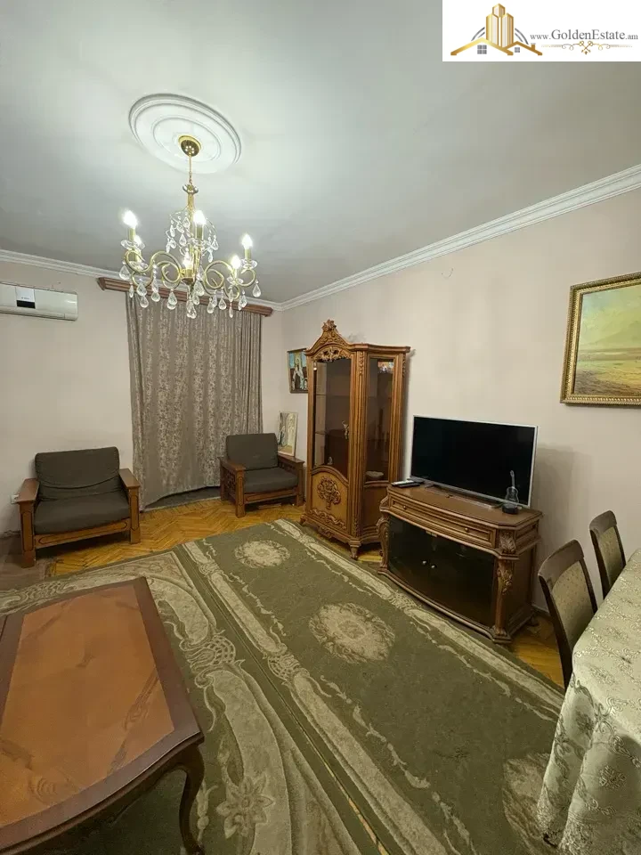 2 room apartment on Kristapor Street in the center, 65 sq.m., 2/5 floor, stone building