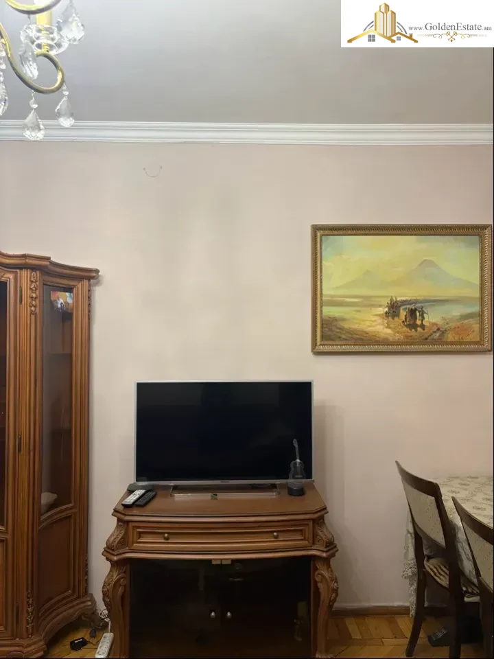 2 room apartment on Kristapor Street in the center, 65 sq.m., 2/5 floor, stone building