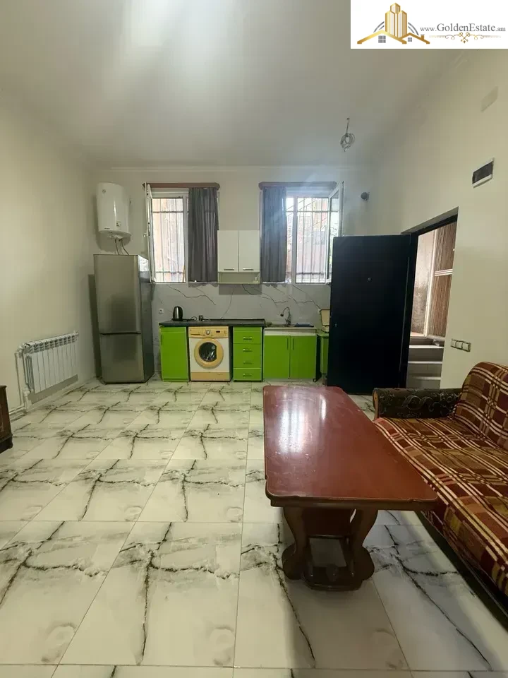 📣 Վարձով է տրվում 1 սենյականոց բնակարան Եղվարդի խճուղիում Դավթաշենում, 45 քմ, 1/1 հարկ, բարձր առաստաղներ