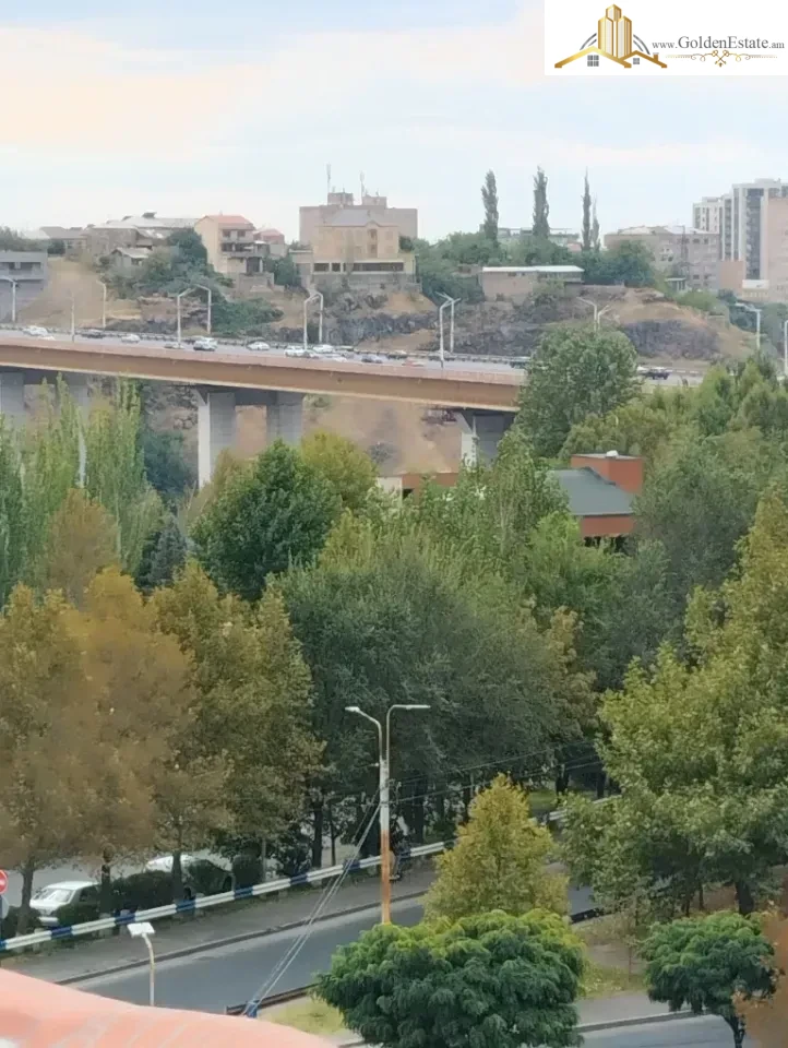 📣 Վաճառվում է 2 սենյականոց բնակարան Դավթաշեն 3-րդ թաղամասում Դավթաշենում, 40 քմ, բարձր առաստաղներ