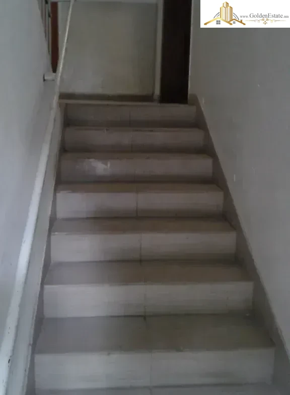 576