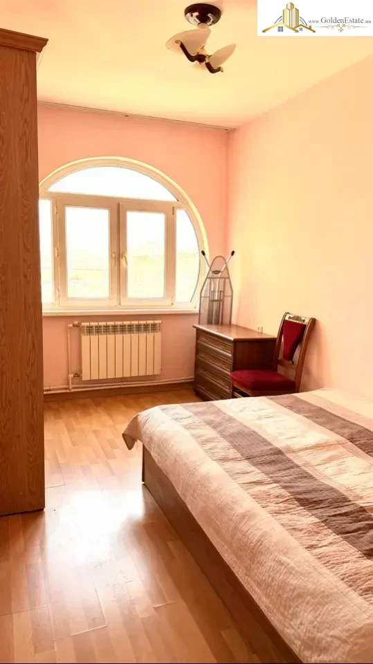 2 room apartment on Khorenatsi Street in the center, 65 sq.m., 14/16 floor, high ceilings