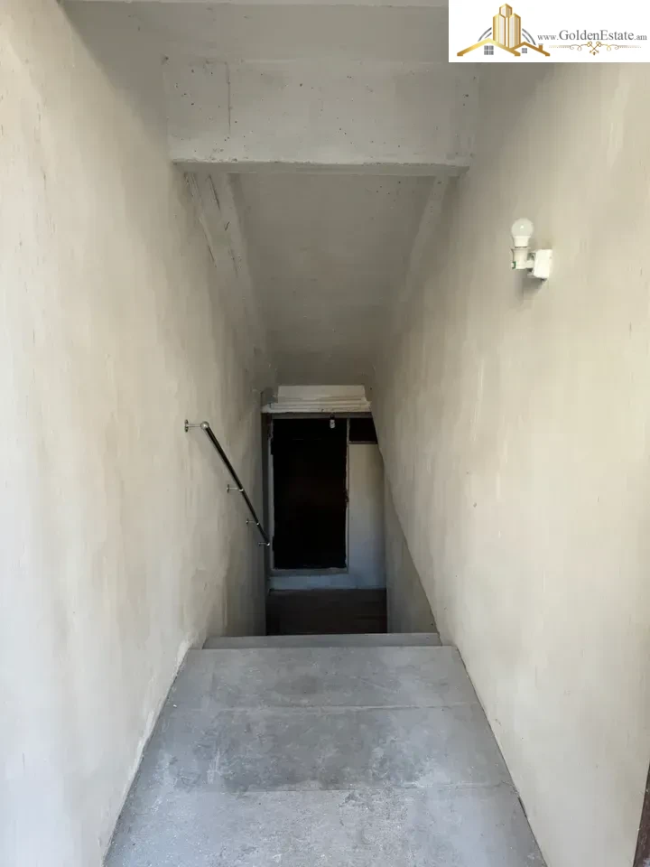 1 room apartment on Saryan Street in the center, 33 sq.m., 1/9 floor