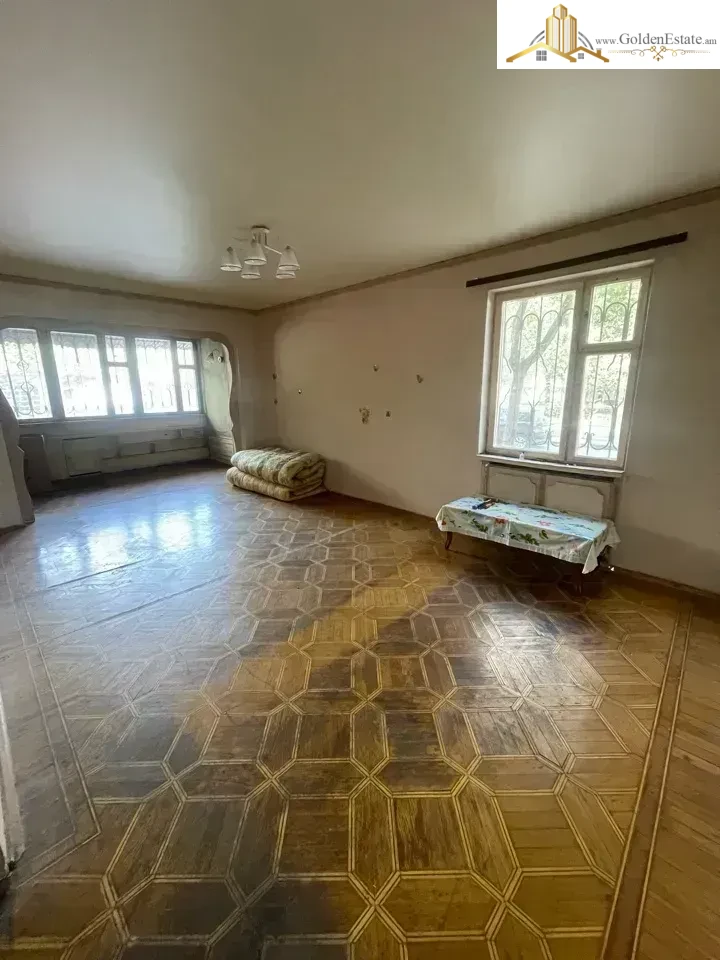 Spacious 1 room apartment on Vardanants Street in the center, 52 sq.m., 1/9 floor