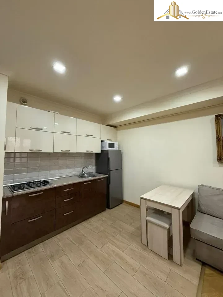 2 room apartment on Hanrapetutyan Street in the center, 45 sq.m., 5/9 floor
