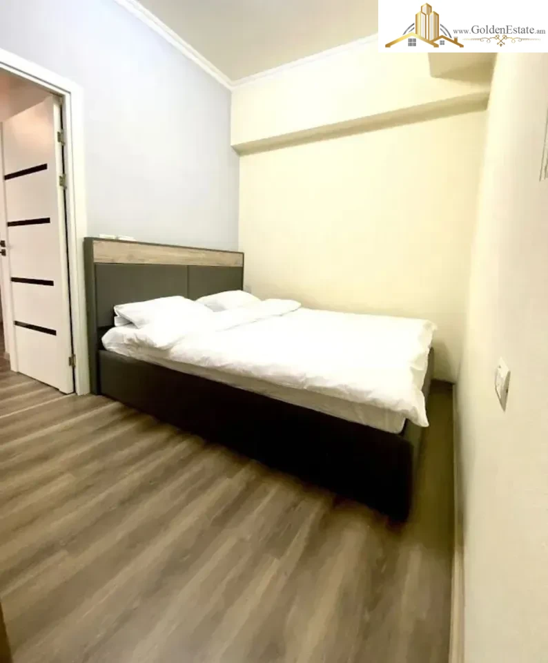 2 room apartment in a new building on Saryan Street in the center, 46 sq.m., 3/16 floor