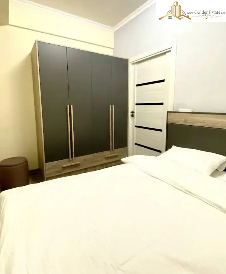2 room apartment in a new building on Saryan Street in the center, 46 sq.m., 3/16 floor