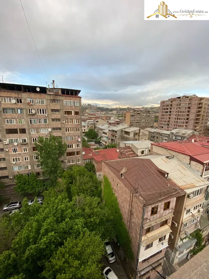 2 room apartment on Ghazar Parpetsi Street in the center, 45 sq.m., second to last floor