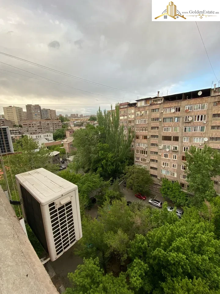 2 room apartment on Ghazar Parpetsi Street in the center, 45 sq.m., second to last floor