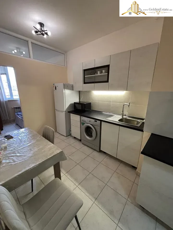 2 room apartment on Ghazar Parpetsi Street in the center, 45 sq.m., second to last floor