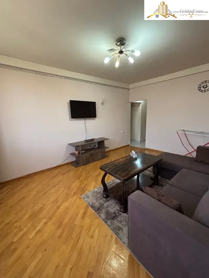 2 room apartment on Ghazar Parpetsi Street in the center, 45 sq.m., second to last floor