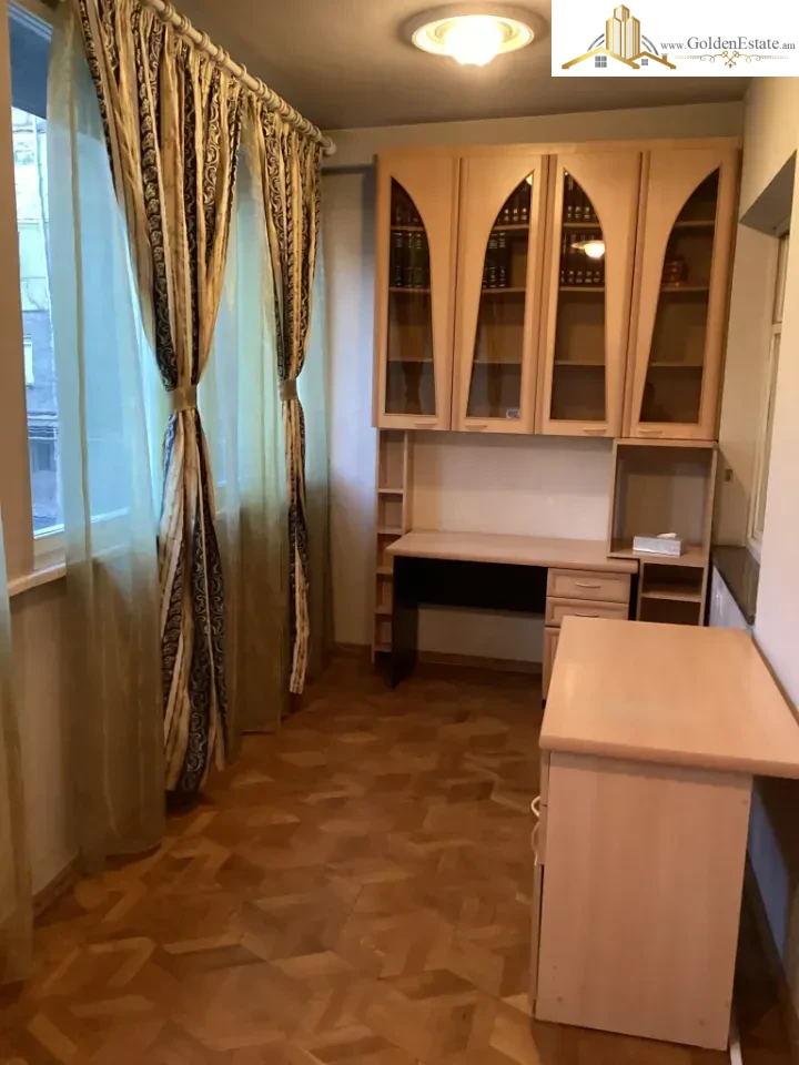 3 room apartment on Hrachya Kochar Street in Arabkir, 78 sq.m., 3/6 floor, 3+ bathrooms